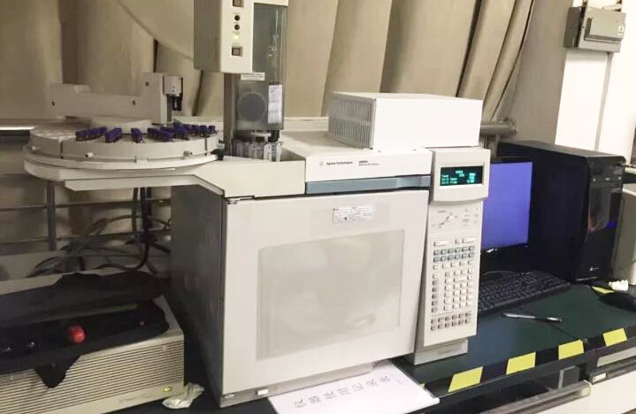 深圳某大型食品檢測(cè)公司購(gòu)買的兩臺(tái)安捷倫氣相色譜6890N/6890N