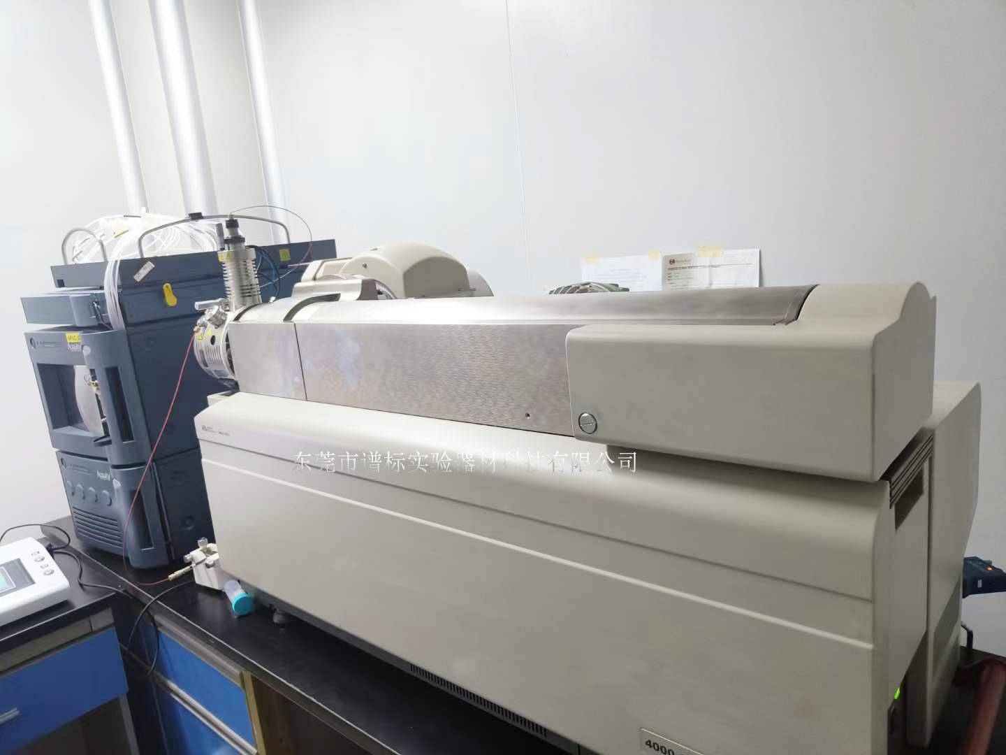 AB SCIEX液相色譜質(zhì)譜聯(lián)用儀LCMSMSAPI4000在廣州某藥物研發(fā)安裝完畢