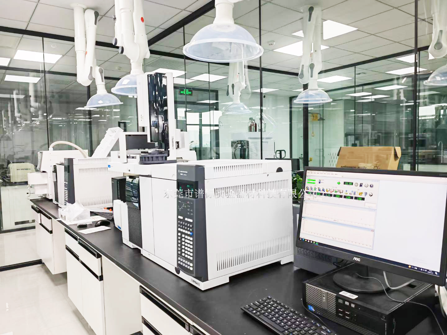 安捷倫三套儀器設(shè)備氣相、液相色譜、光譜儀/1月13日在浙江安裝培訓(xùn)一周