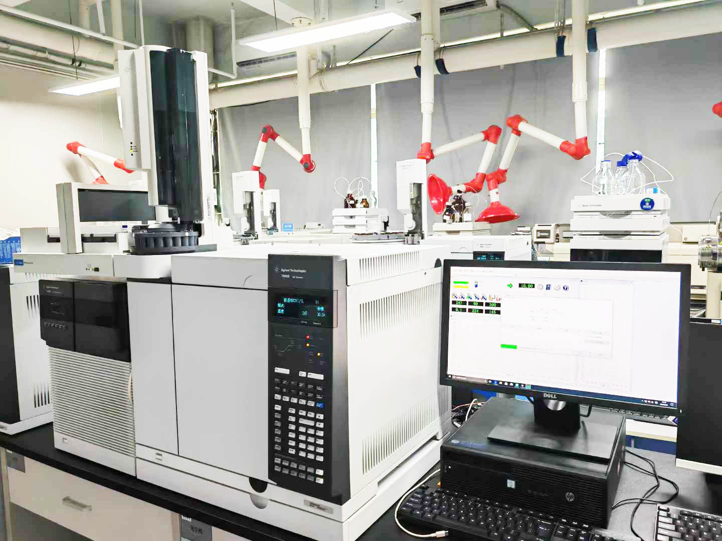 9月3日 ,東莞安裝2套三重四級桿氣質(zhì)聯(lián)用儀 /液質(zhì)聯(lián)用儀廣泛應(yīng)用化學(xué), 生物 ,環(huán)境及生物醫(yī)學(xué)